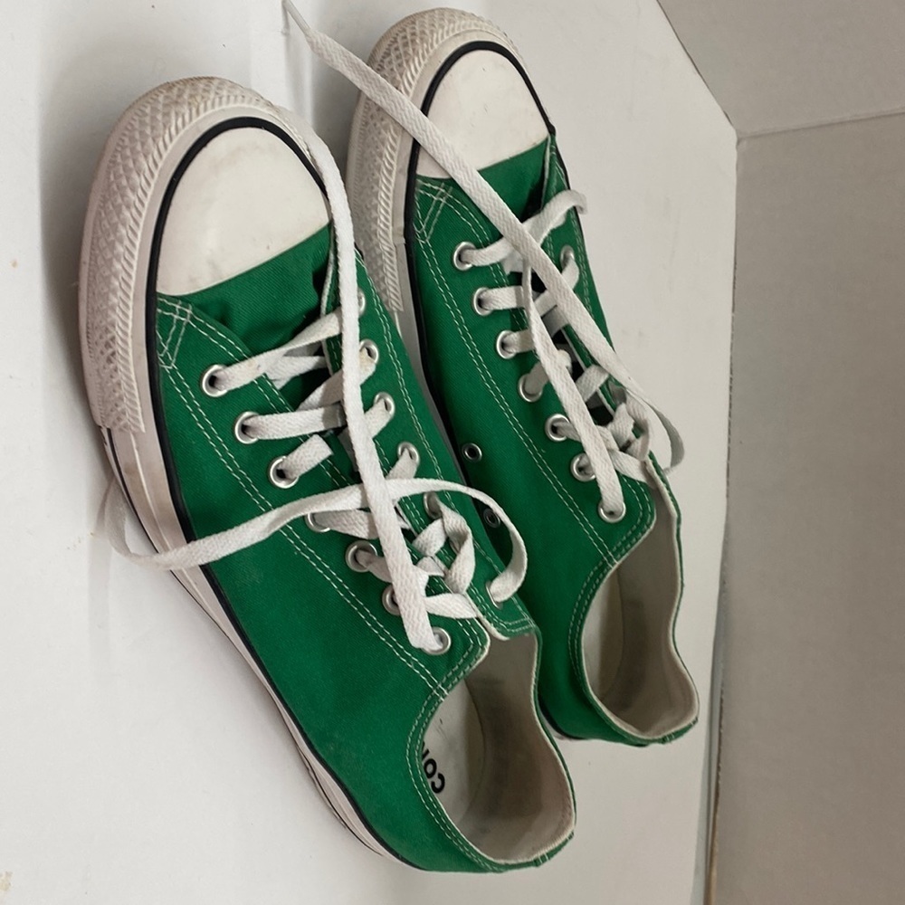 Converse Unisex M 12 W 14 green sneakers